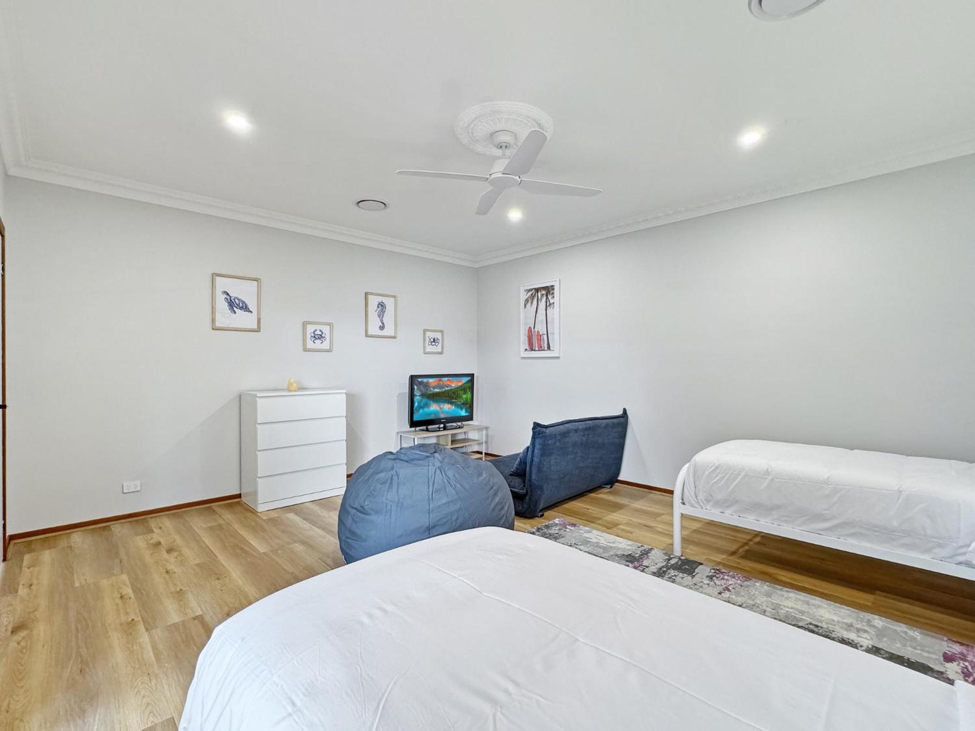 4-Bed Beach House With Garden & Alfresco Dining Tomakin Εξωτερικό φωτογραφία